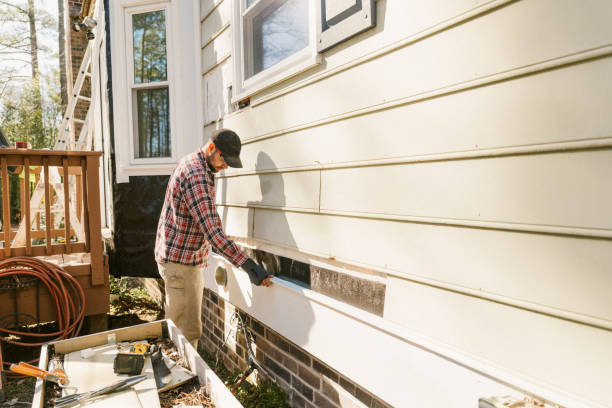 Trusted Storm Damage Siding Repair service in Winnetka, IL - Creative Siding